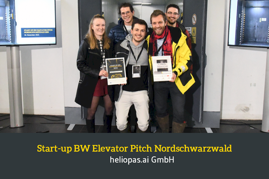 Siegerfoto des Teams von heliopas.ai GmbH beim Start-up BW Elevator Pitch Nordschwarzwald.