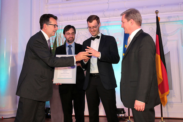 Siegerehrung des ersten Preises im Rahmen des Lothar Späth Awards 2018. Bildrechte: Wolfgang List