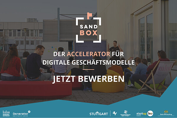 Flyer Bewerbungsphase 11. Kohorte Sandbox Accelerator. Text: Der Accelerator für digitale Geschäftsmodelle - jetzt bewerben. Logos: Hochschule der Medien, Startup Center der Hochschule der Medien, Stuttgart, Wirtschaftsförderung Region Stuttgart, Wirtschaftsministerium Baden-Württemberg.