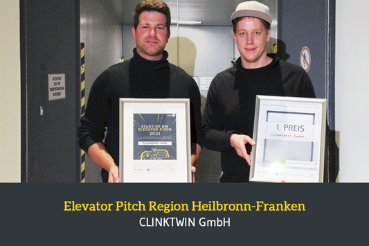 Gründerteam von CLINKTWIN GmbH hält die Siegerurkunden beim Elevator Pitch Region Heilbronn-Franken in den Händen. Bildrechte: IHK Heilbronn-Franken