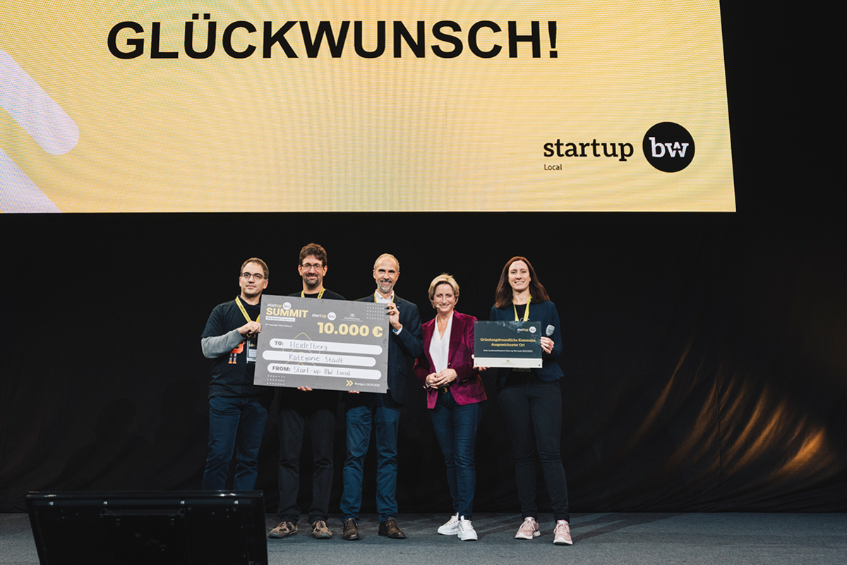 Die Sieger-Kommune bei der Preisverleihung des Wettbewerbs Start-up BW Local 2022.