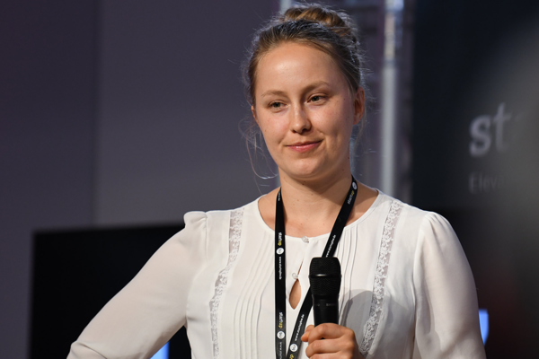 Katharina Schmidt. Gründerin und CEO apic.ai.