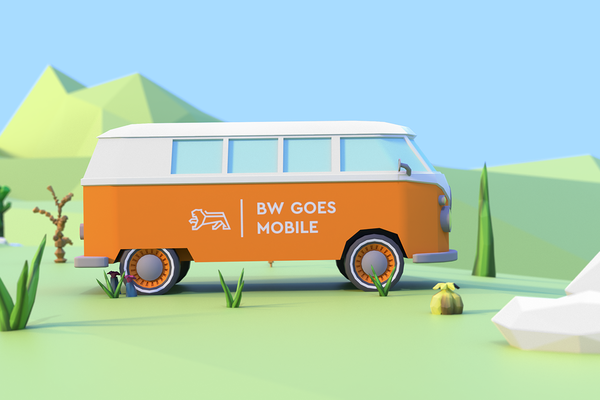 Eine Zeichnung im Cartoon-Stil zeigt einen orangenen Bully mit der Aufschrift "BW Goes Mobile" und dem Löwen aus dem Logo der MFG Baden-Württemberg. Bildrechte: MFG Baden-Württemberg