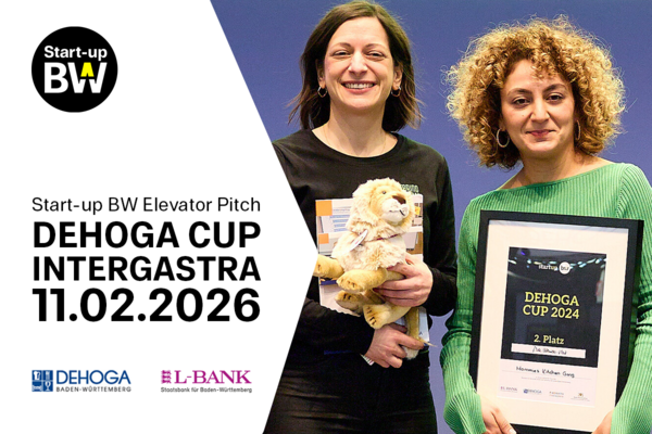 Gründerinnen von Mommies Kitchen Gang mit Urkunde bei der Siegerehrung des DEHOGA CUP 2024. Bildrechte: Christian Leibig.