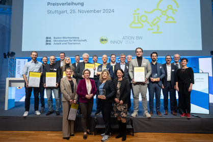 Preisträgerinnen und Preisträger des 40. Innovationspreises des Landes Baden-Württemberg mit Wirtschaftsministerin Dr. Nicole Hoffmeister-Kraut. Fotograf: Reiner Pfisterer.