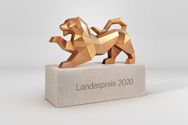 Trophäe Landespreis junge Unternehmen - Löwe auf Sockel.