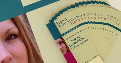 Plakat und Flyer zu den Frauenwirtschaftstagen 2020. Gesicht einer Frau im Anschnitt. Plakate und Flyer in den Farben grün, gelb und magenta.