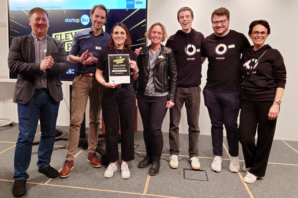 Bild von der Siegerehrung beim Elevator Pitch Regional Cup Ulm am 19.11.2024. Bildrechte: IHK Ulm.